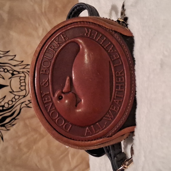 Dooney & Bourke Handbags - Dooney and Burke Vintage LARGE Duck Coin Purse